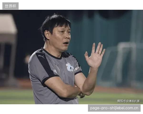 主教练西塞的临场指挥备受关注，他的换人调整能否改变战局将是关键看点。